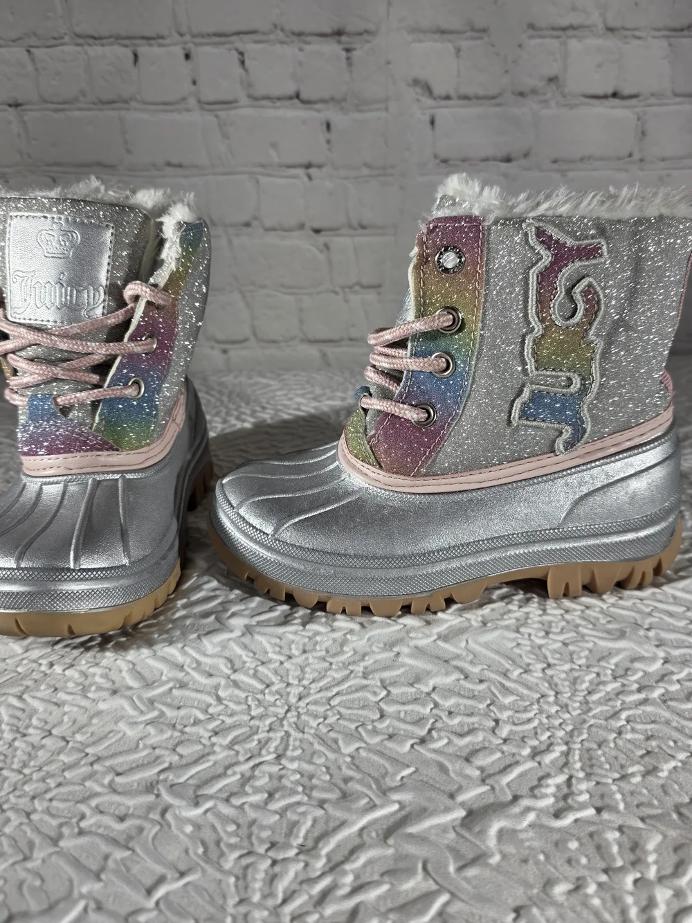 JUICY COUTURE Toddler Girls Lil Quinto Drive Rainbow Glitter Duck Boots ✨size 10